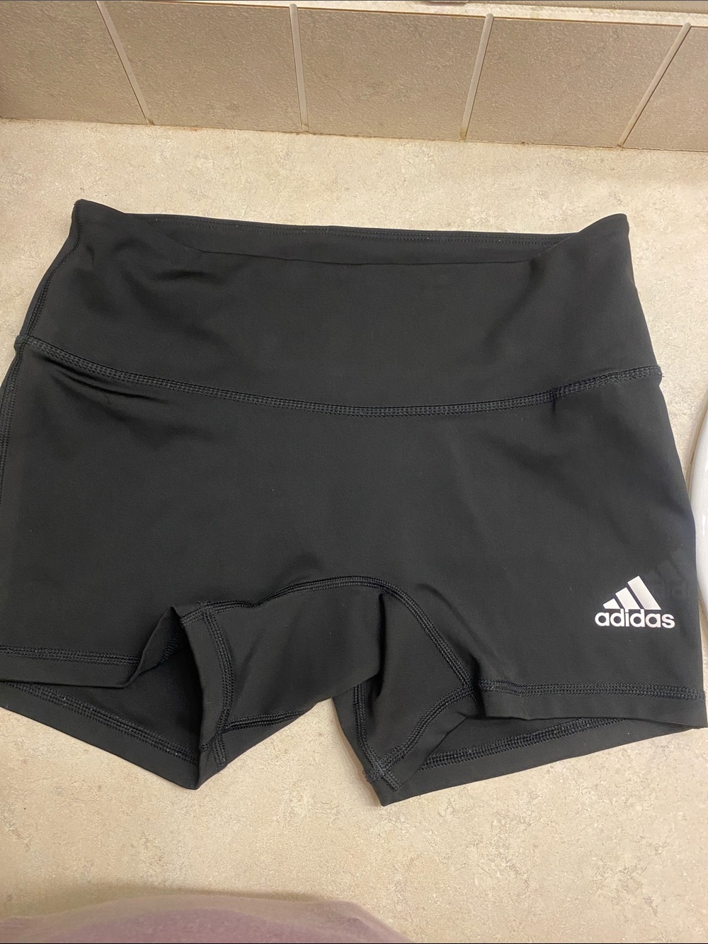 Adidas women’s compression shorts Medium NWOT